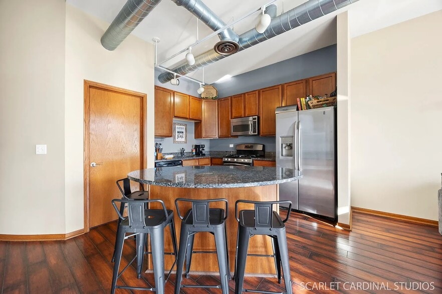 Building Photo - 1696 Simms St