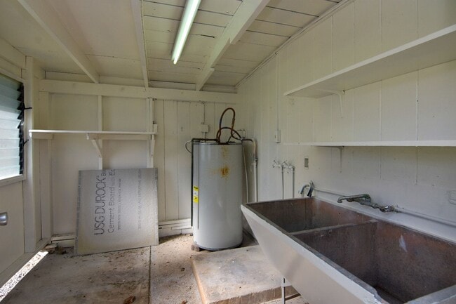 Building Photo - Single Family House in Kailua