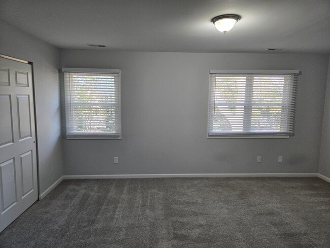 Building Photo - Charming 2 Bedroom in Virginia Beach