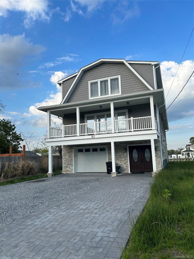 Building Photo - 762 Pecan St