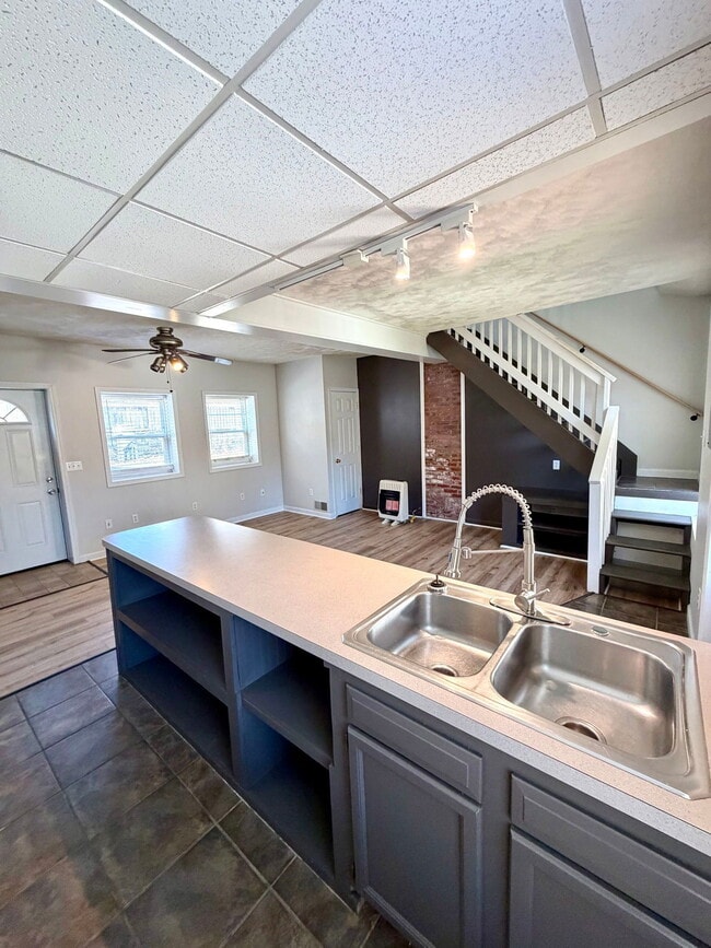 Building Photo - 38 N Charlotte St