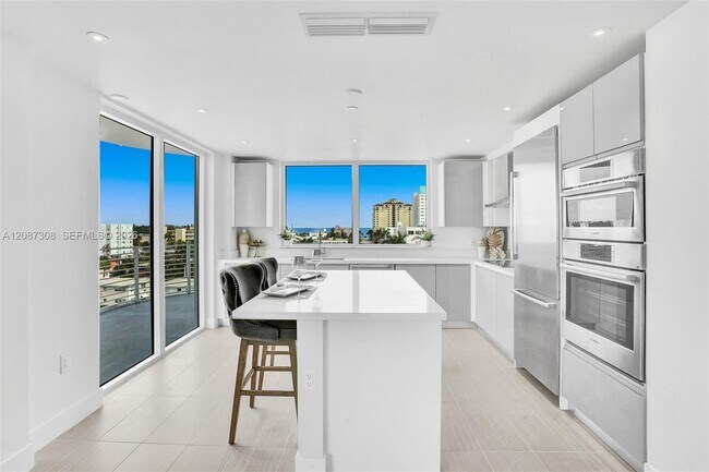 Building Photo - 612 Bayshore Dr