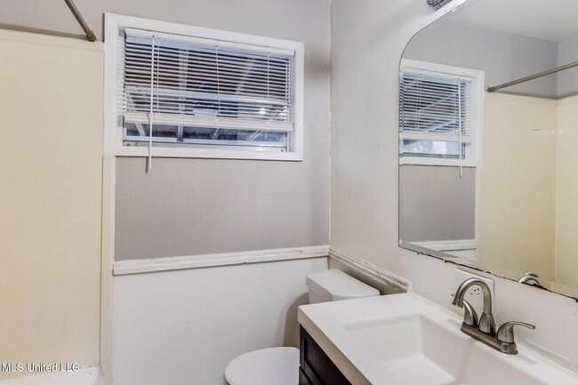 Building Photo - 1889 Greater Ave