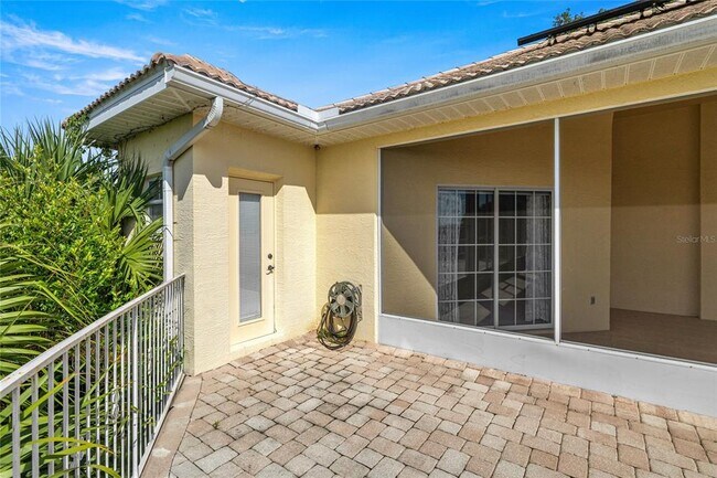 Building Photo - 482 W Fenway Dr