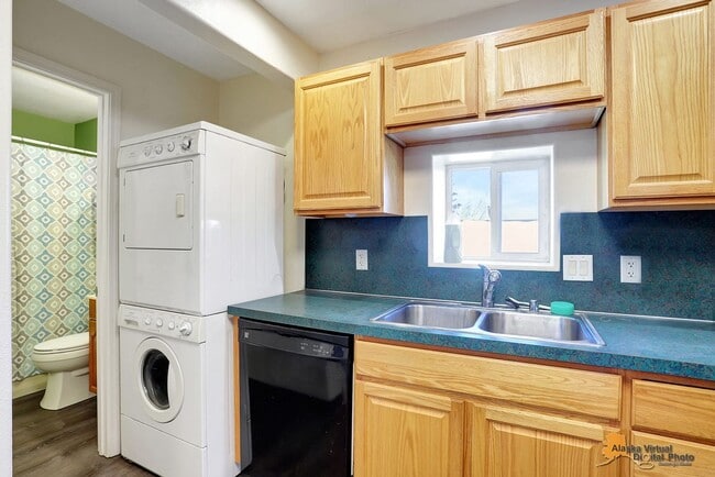 Building Photo - 1890 E 58th Ave