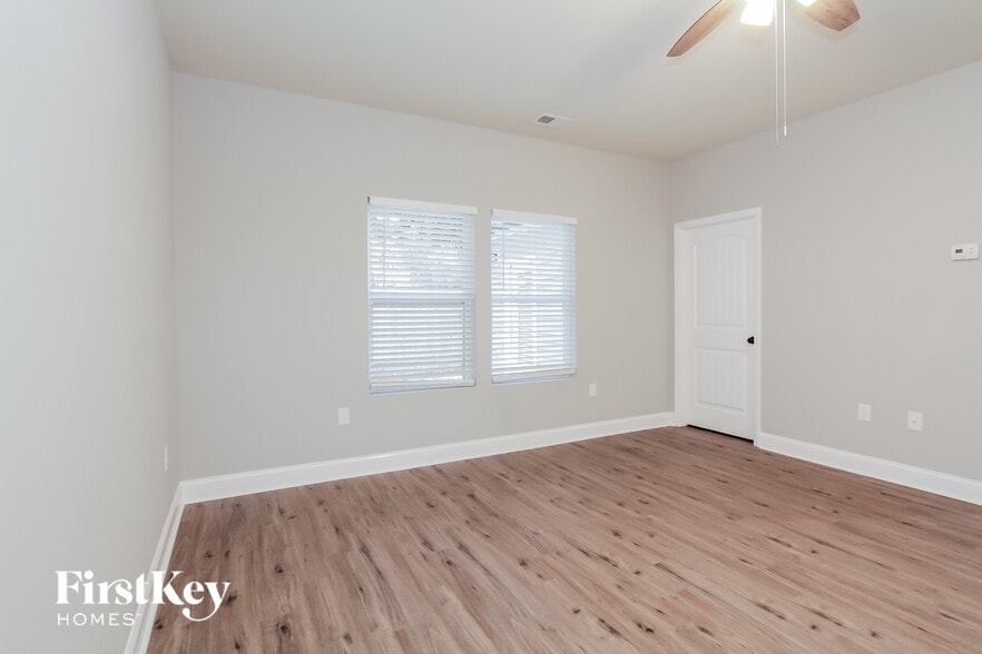 Building Photo - 5109 Tuckaseegee Rd