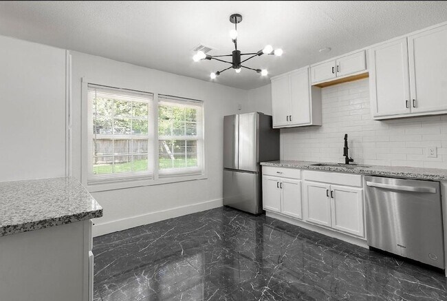 Building Photo - 4303 Dacca Dr