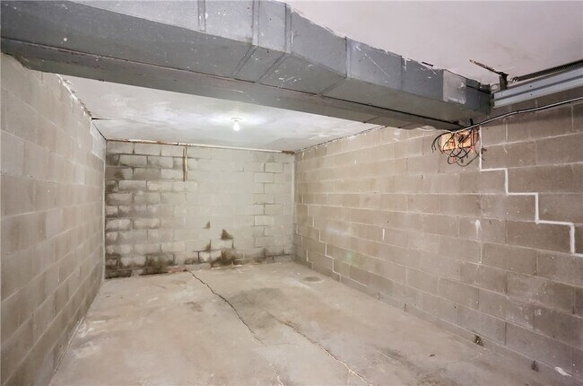 Building Photo - 436 Brierly Ln
