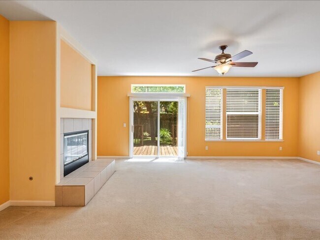 Building Photo - 9759 Dawn Way