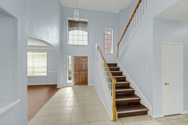 Building Photo - 17610 Forest Haven Trail