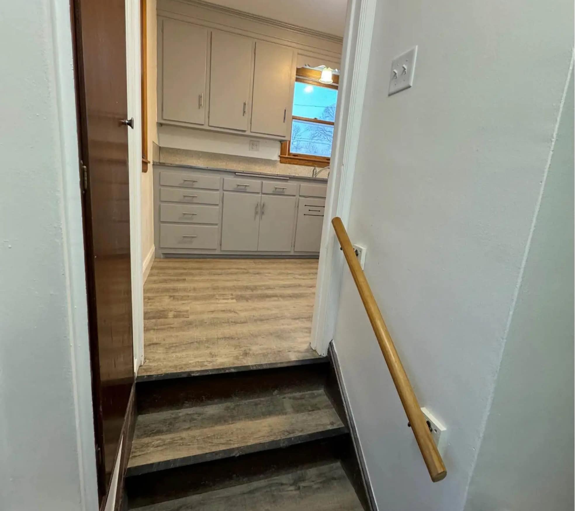 Building Photo - 1006 N 1st Ave