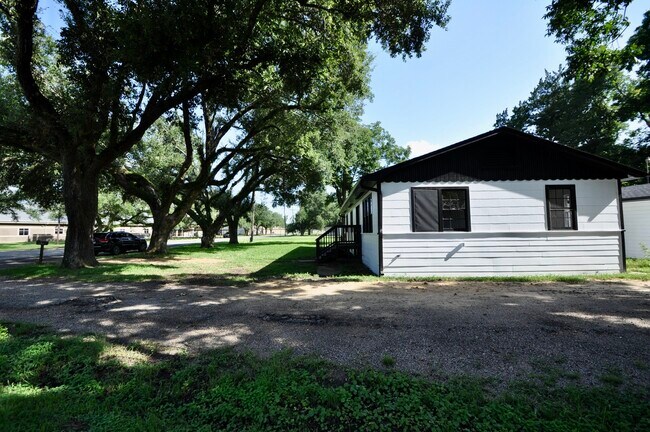 Building Photo - 257 Co Rd 2003