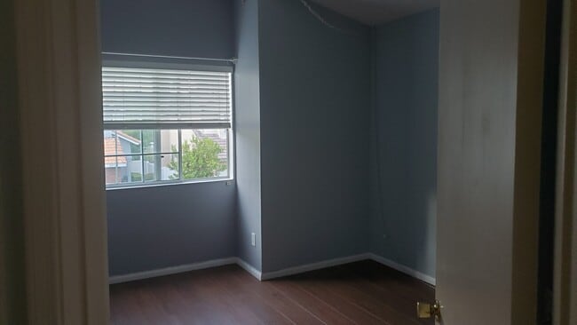 Building Photo - 26721 Linnet Ct