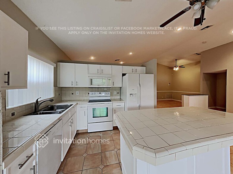 Building Photo - 12447 Pleasant Green Way