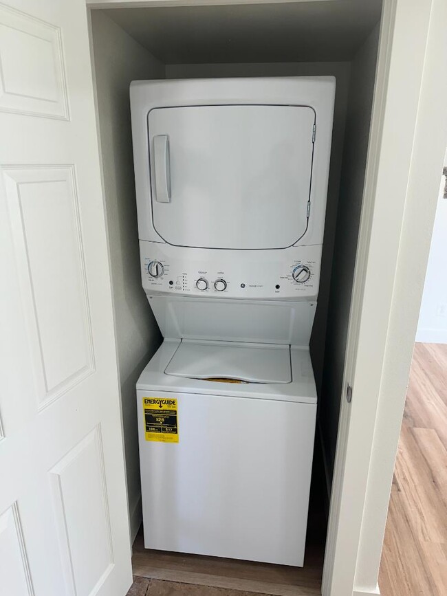 Building Photo - 7486 S 1000 E