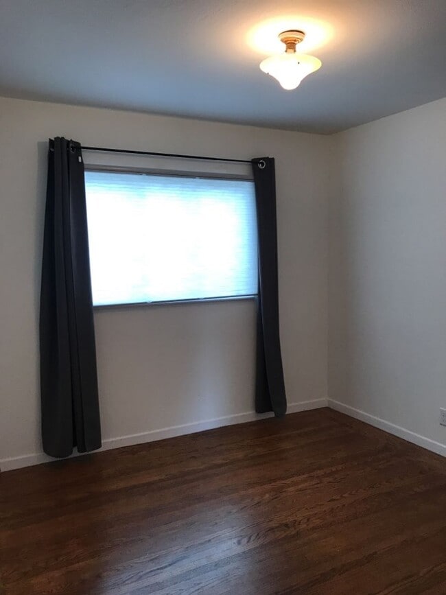 Building Photo - 648 K St