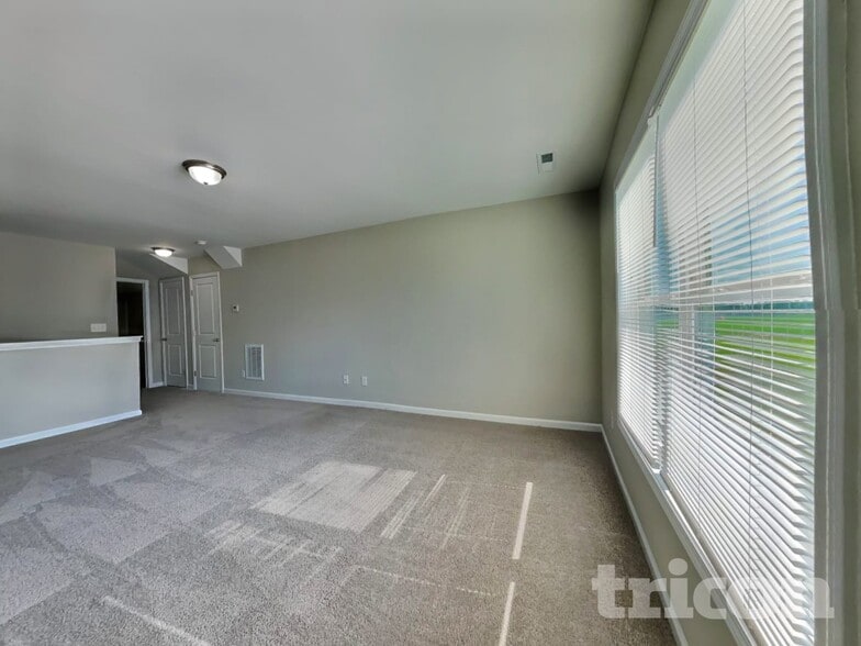 Building Photo - 65 Fish Whistle Ct