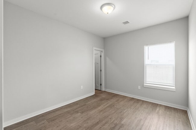 Building Photo - 3619 W 45th St S