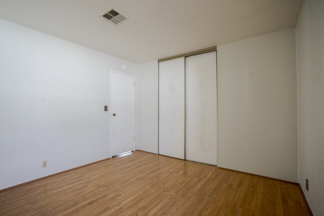 Building Photo - 25361 De Waide Ave