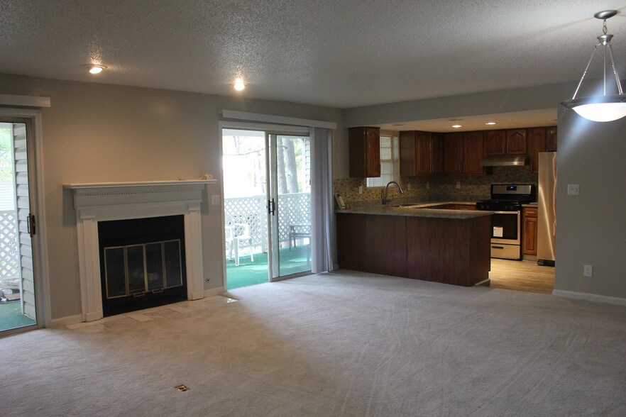 gas fireplace is working - 35 Devon Ln