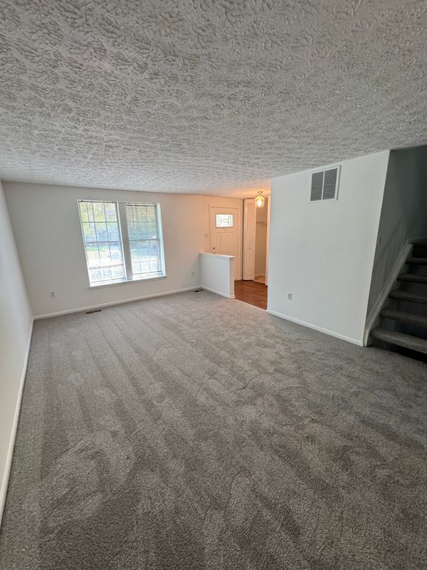 Building Photo - 9730 Red Clover Ct