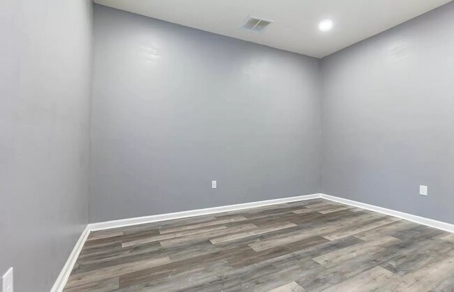 Building Photo - 2314 Brooklyn Ave