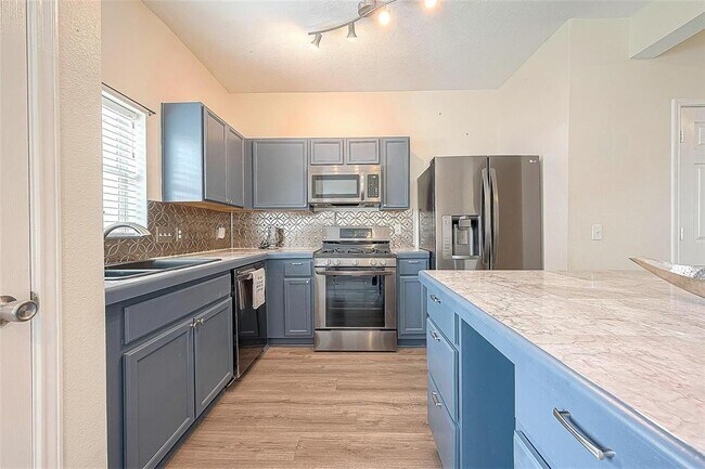 Building Photo - 3422 Glenmore Meadow Dr