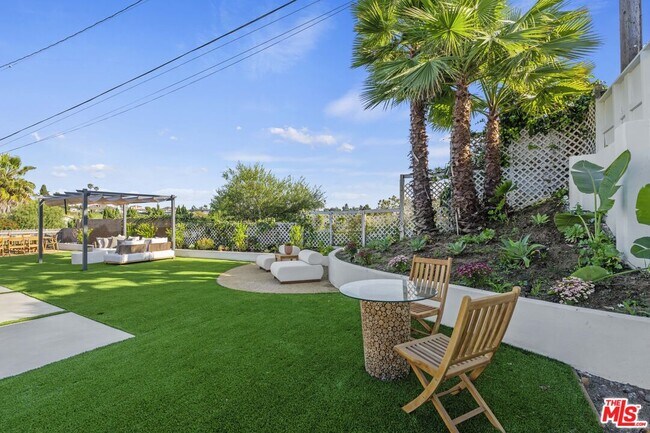 Building Photo - 4600 Don Quixote Dr