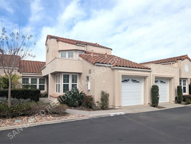 Building Photo - 15921 Avenida Villaha