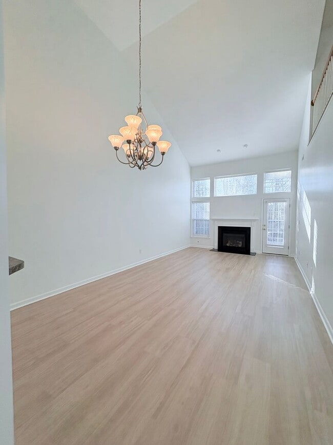 Building Photo - Charming 3 beds 2.5 baths in The Reserves of Beavercreek!