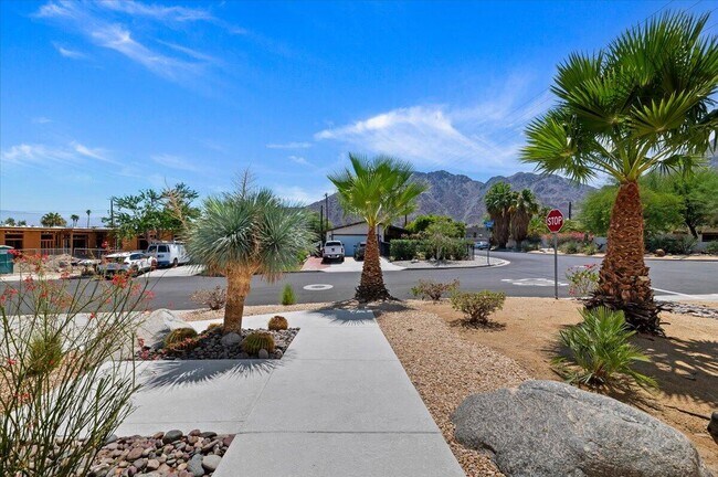 Building Photo - 53245 Avenida Martinez