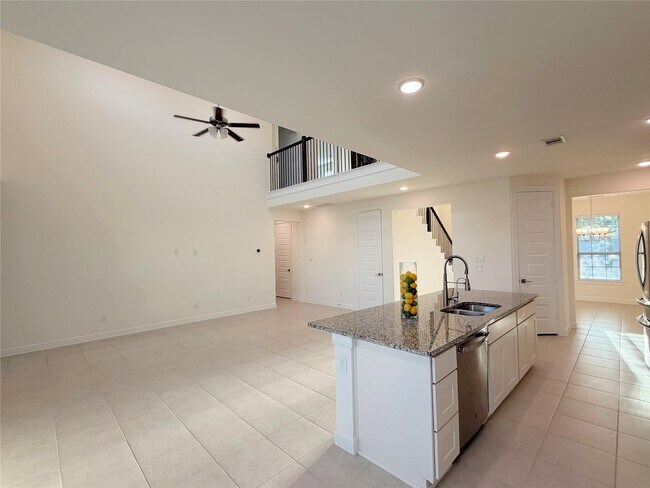 Building Photo - 8611 Oakdale Blf Ct