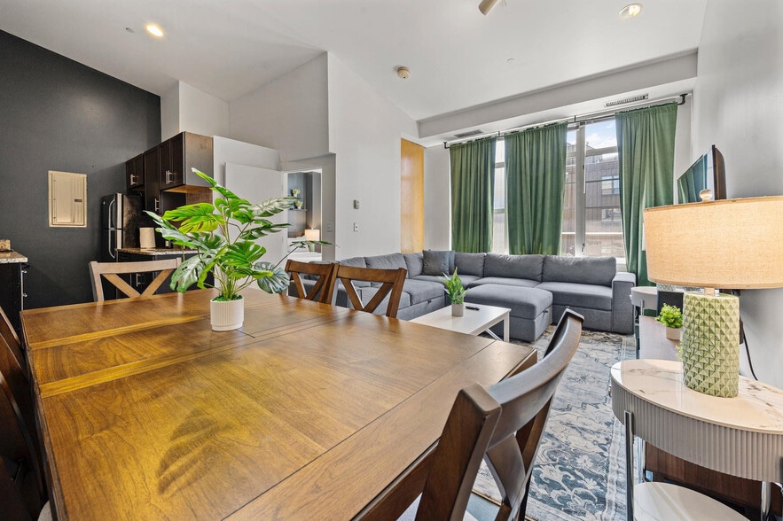 Building Photo - 160 E Berkeley St