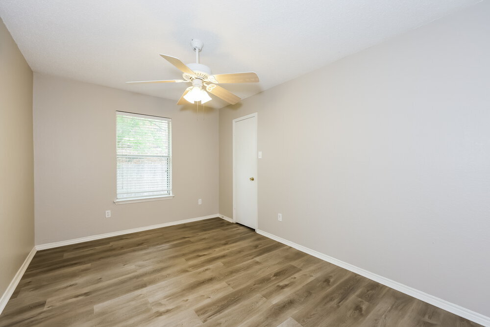 Building Photo - 1223 Reeves Ln