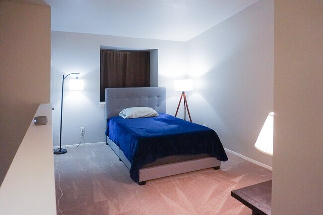 Building Photo - 2110 Wilcrest Dr