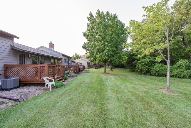 Building Photo - 2655 Whitewood St