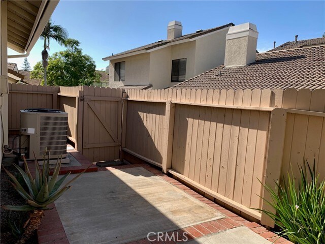 Building Photo - 2201 Dublin Ln