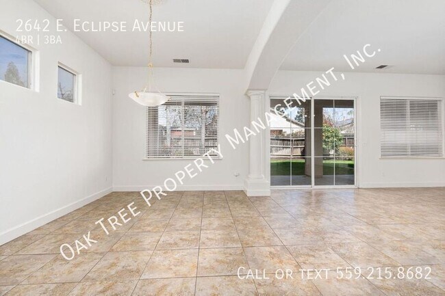 Building Photo - 2642 E Eclipse Ave