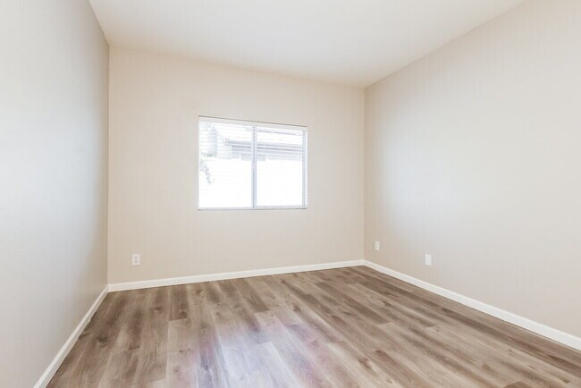 Building Photo - 7310 N 82nd Ave