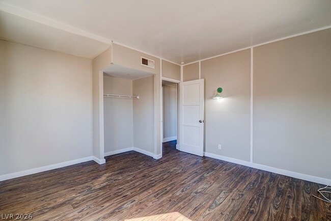 Building Photo - 18 Magnesium St