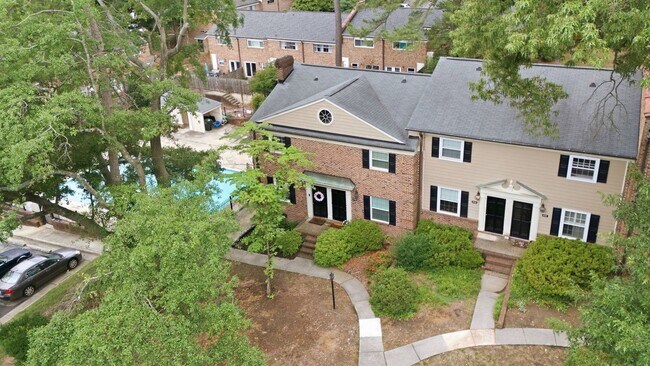 Building Photo - 3733 Yorktown Pl