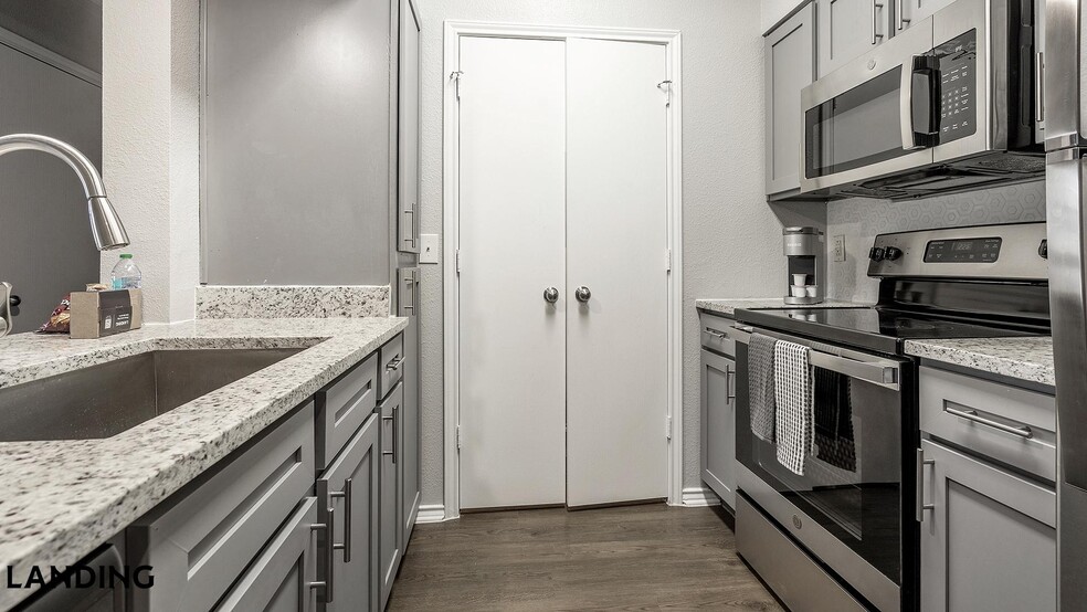 Building Photo - 11139 Culebra Rd