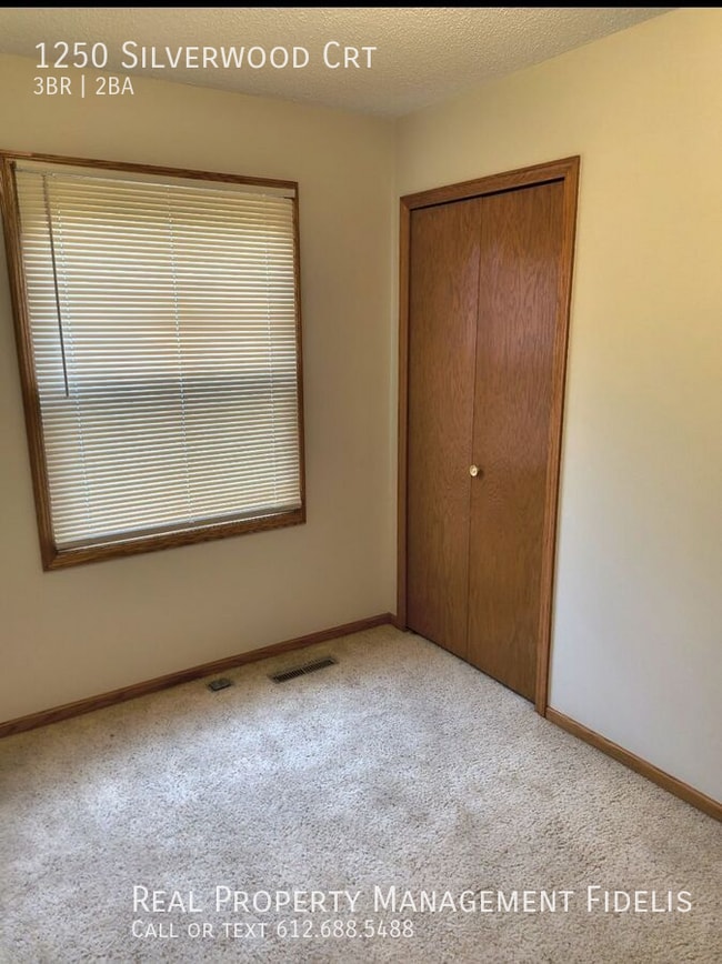 Building Photo - 1250 Silverwood Ct