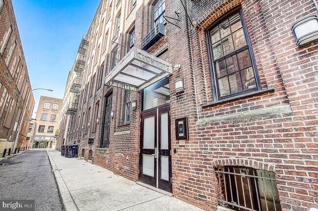 Building Photo - 205 Cuthbert St