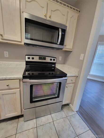 Building Photo - 6501 Juniper Tree Ln