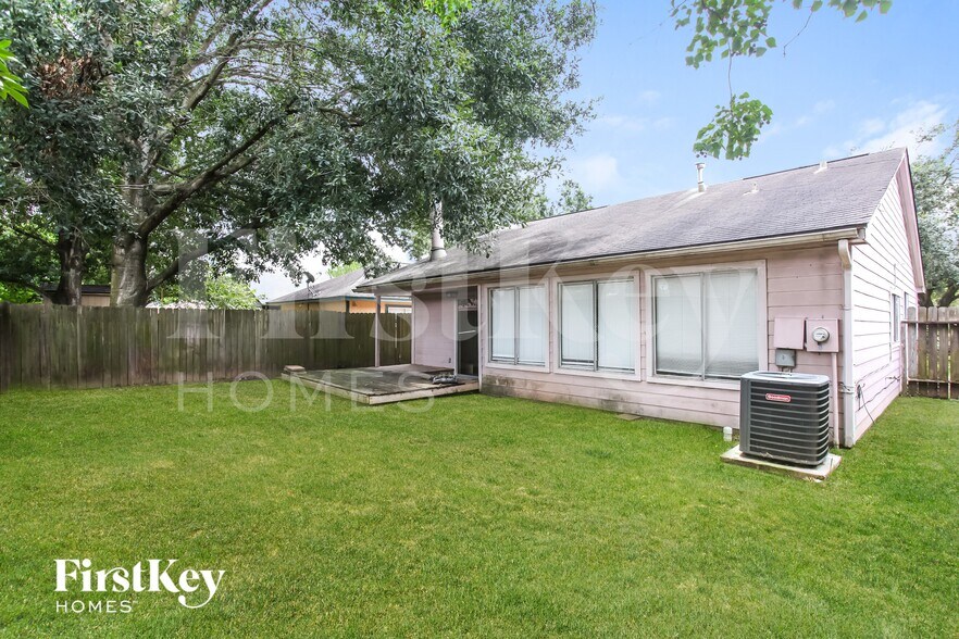 Building Photo - 19446 Cypress Cliff Dr