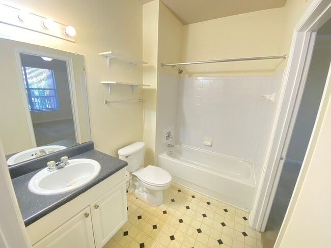 Building Photo - Stunning one bedroom, one bath luxury condo with large garage and fabulous community amenities.