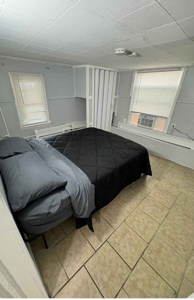 Building Photo - 6508 Winchester Ave