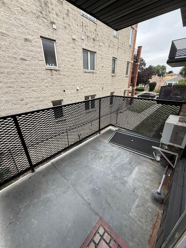 Building Photo - 2431 N 76th Ct