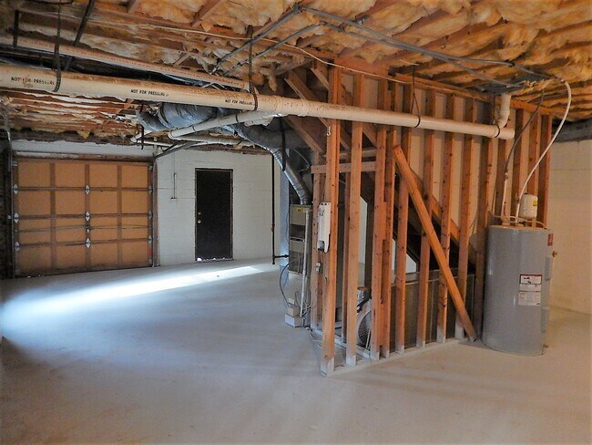 Building Photo - 502 Tyler Run Dr